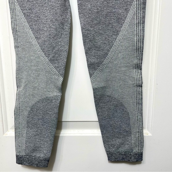 Spanx Women's Seamless Sculpt Leggings in Spacedye Cloudy Gray Size M - Picture 9 of 11